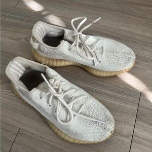 7.5 Women’s • 6.5 men’s Adidas White Knit Sneakers with Tan Sole Boost